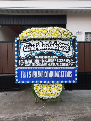 Papan Bunga Duka di Kajai